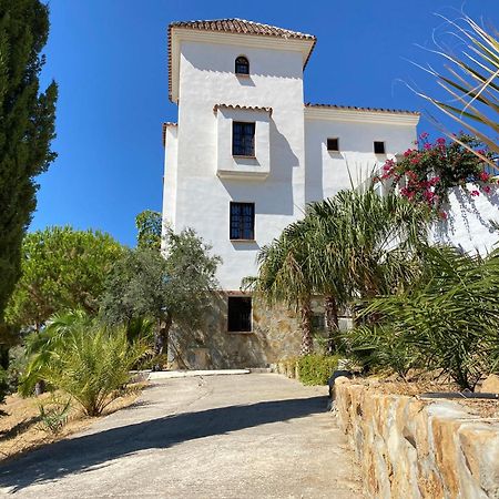 Castle Tower Apartment In Rural Holiday Park 'Bernard' Tolox Exterior photo