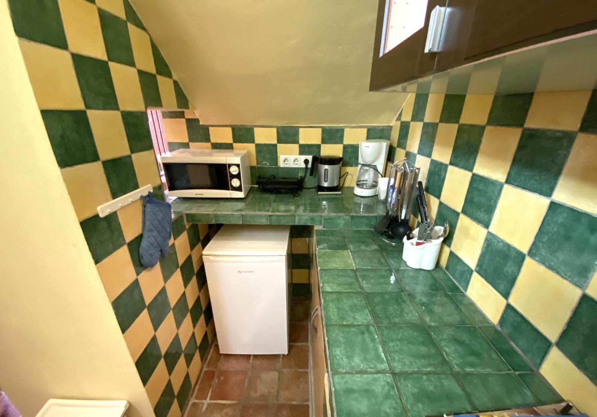 Castle Tower Apartment In Rural Holiday Park 'Bernard' Tolox Exterior photo