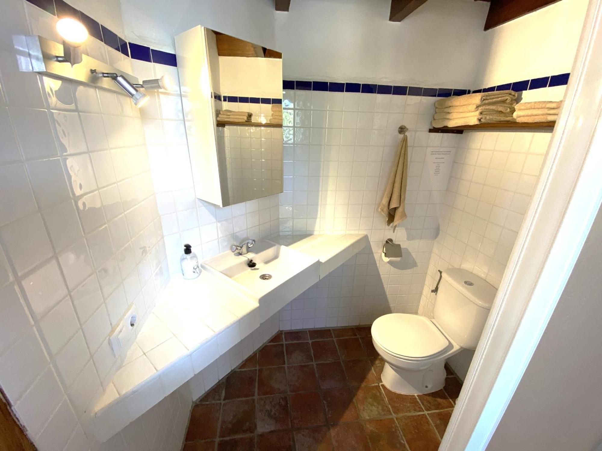 Castle Tower Apartment In Rural Holiday Park 'Bernard' Tolox Exterior photo