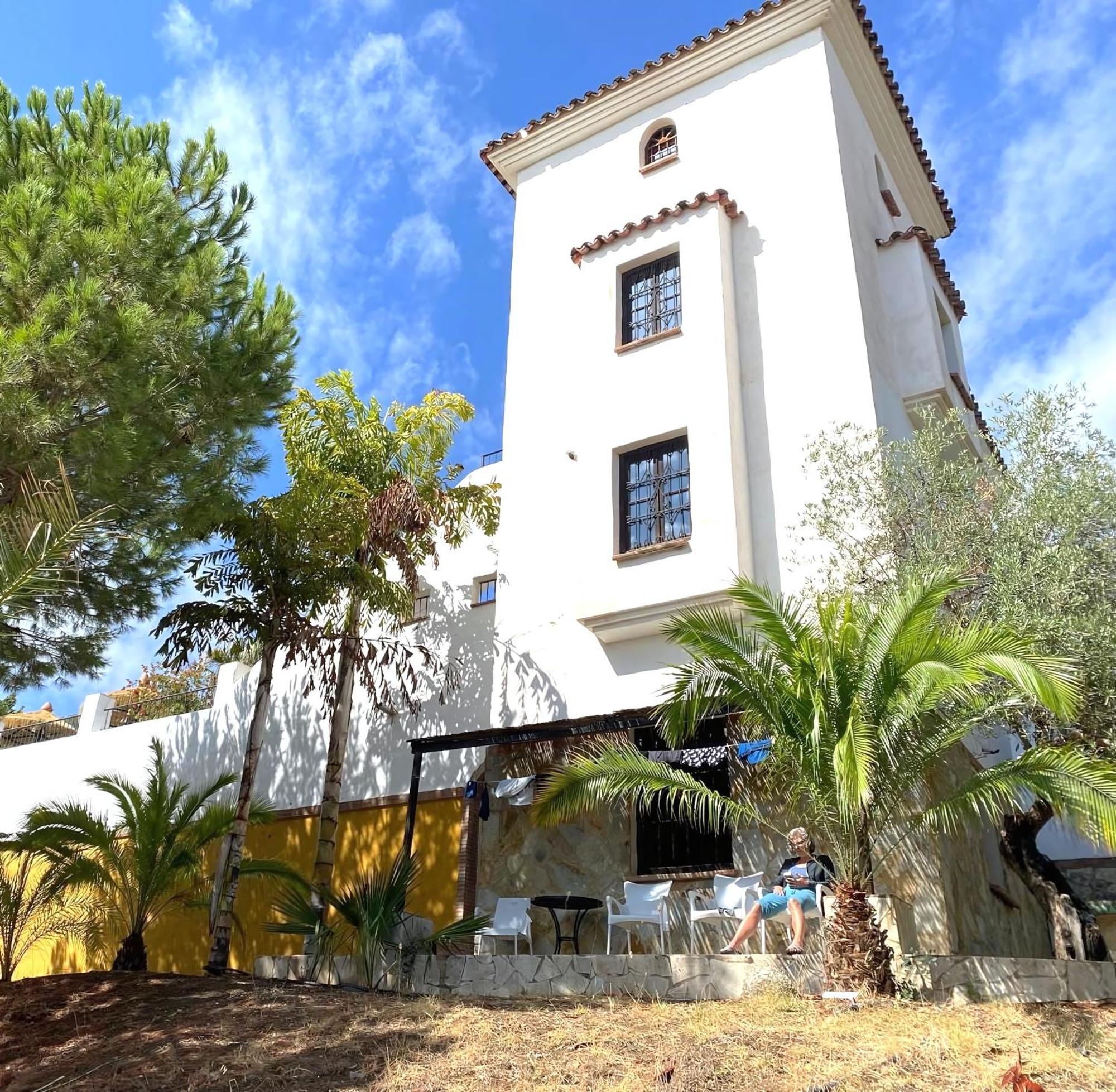 Castle Tower Apartment In Rural Holiday Park 'Bernard' Tolox Exterior photo